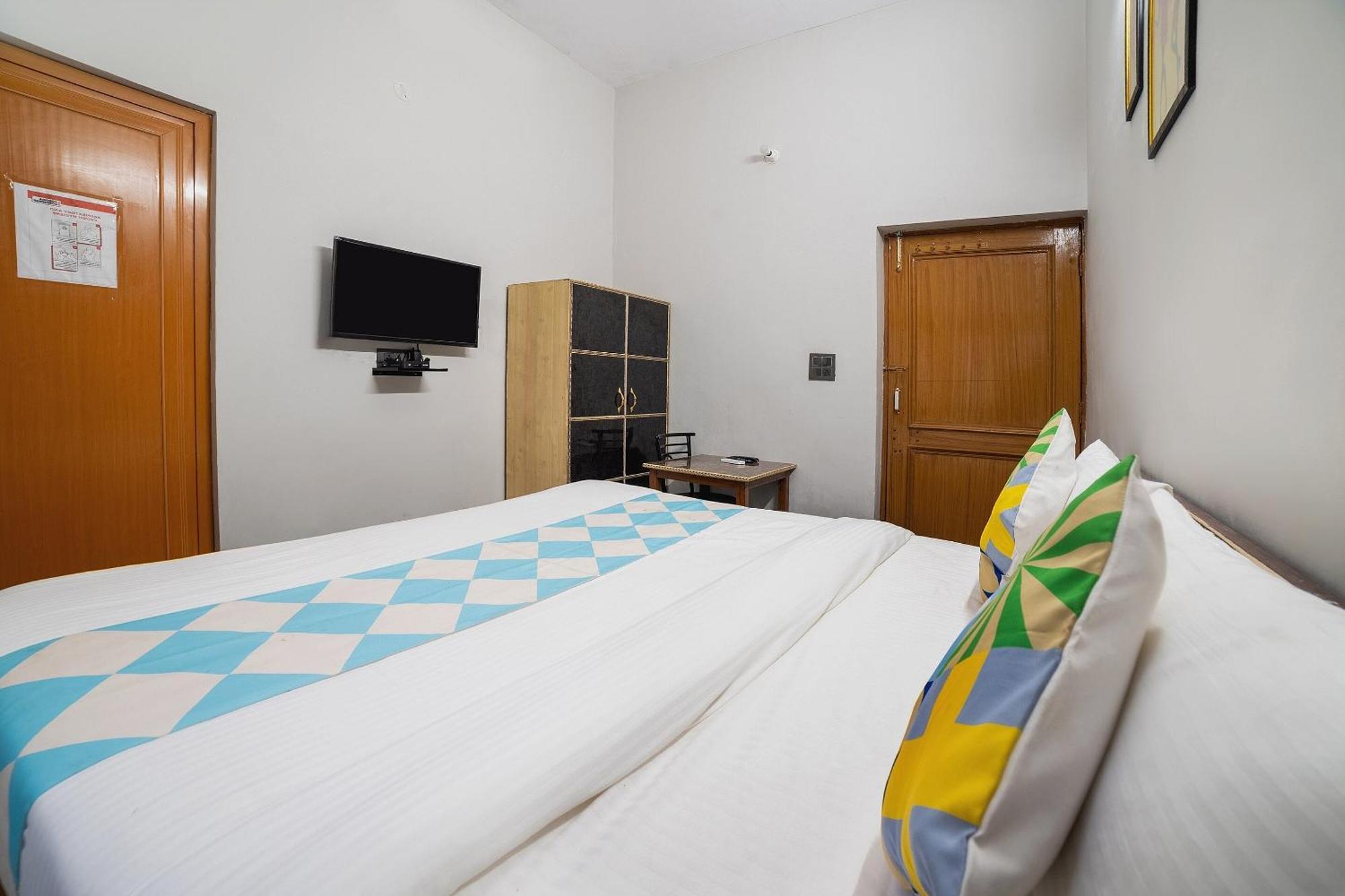 Hotel O Home Gautam Homestay Dehradun Exterior photo
